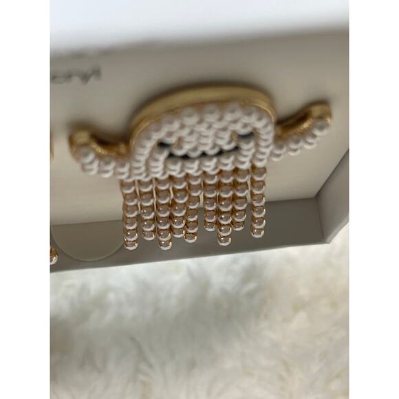 BaubleBar Boo Hoo Don’t Cry Dancing Ghost Pearl Halloween Earrings NEW White - Picture 5 of 9